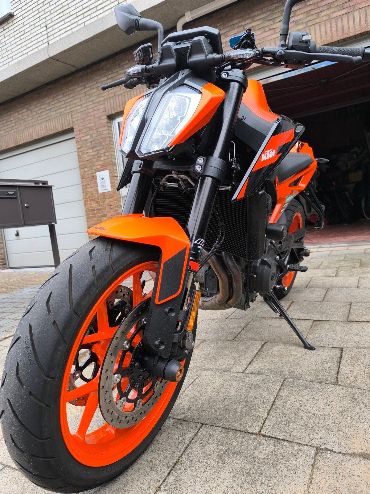 KTM Duke 890GP, Motoren, Particulier