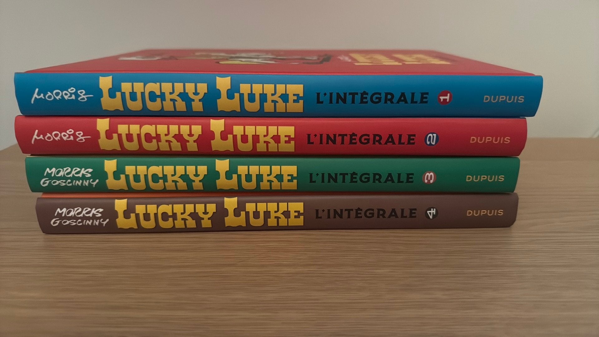 Integrale Lucky Luke Tomes 1 a 4, Boeken, Stripverhalen, Meerdere stripboeken, Ophalen, Zo goed als nieuw