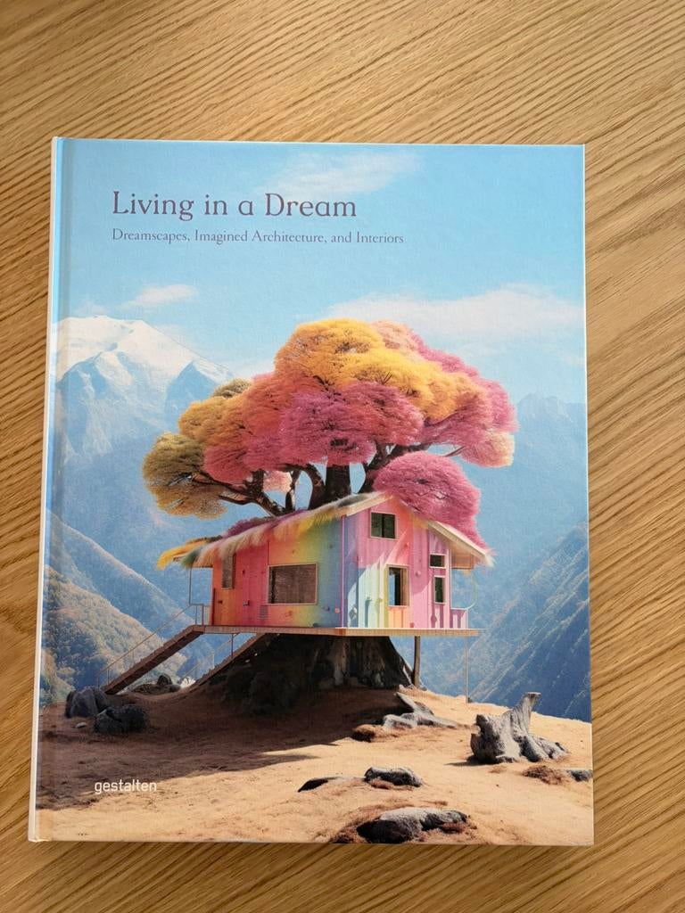 Nieuw boek. Living in a dream., Boeken, Ophalen, Nieuw