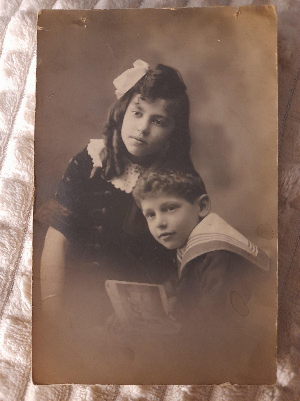 Ansichtkaart „Kinderen van het gezin” begin 1900, Verzamelen, Ophalen of Verzenden, Voor 1920, Ongelopen, Kinderen