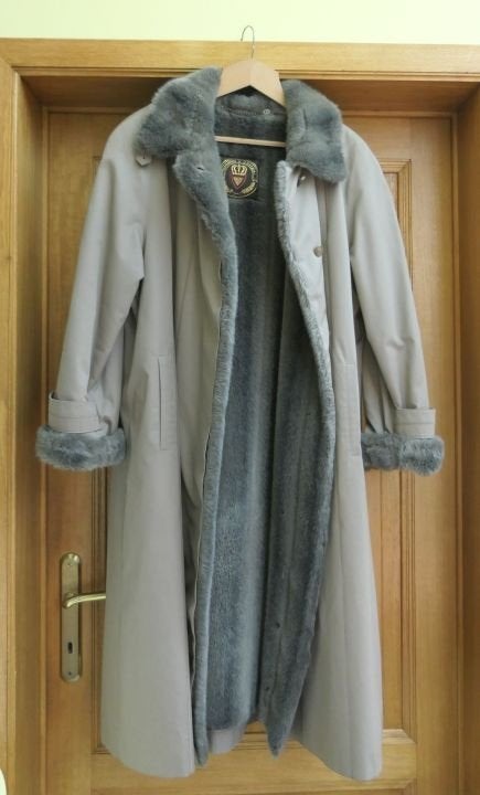 Manteau d'hiver de couleur taupe, Vêtements | Femmes, Enlèvement ou Envoi