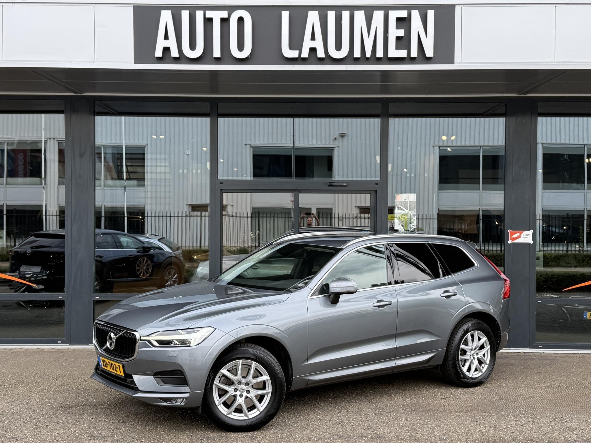 Volvo XC60 2.0 D4 AWD Momentum (automatique), Argent ou Gris, Achat, Euro 6, 5 portes