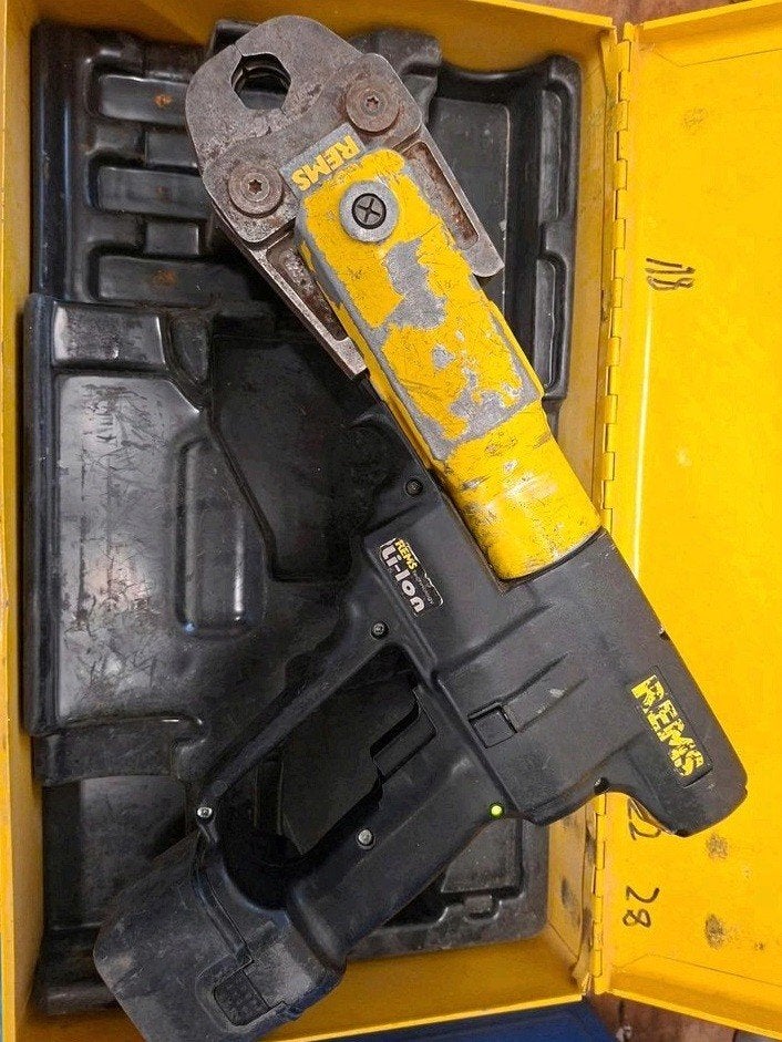 Presse Rems avec mâchoire, Bricolage & Construction, Enlèvement ou Envoi, Comme neuf