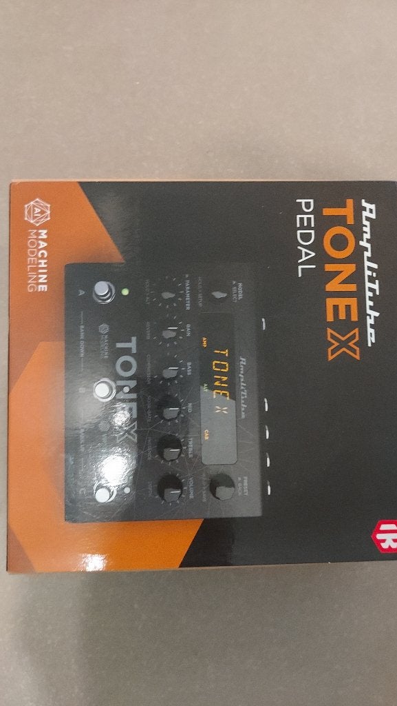 Tone X amplitube, Musique & Instruments, Instruments à corde | Guitares | Basses, Enlèvement, Neuf, Électrique