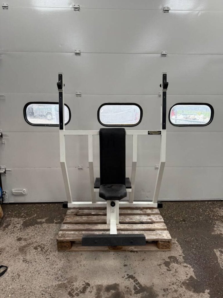 Technogym Isotonic schoulderbench/ military press, Sport en Fitness, Ophalen of Verzenden, Gebruikt