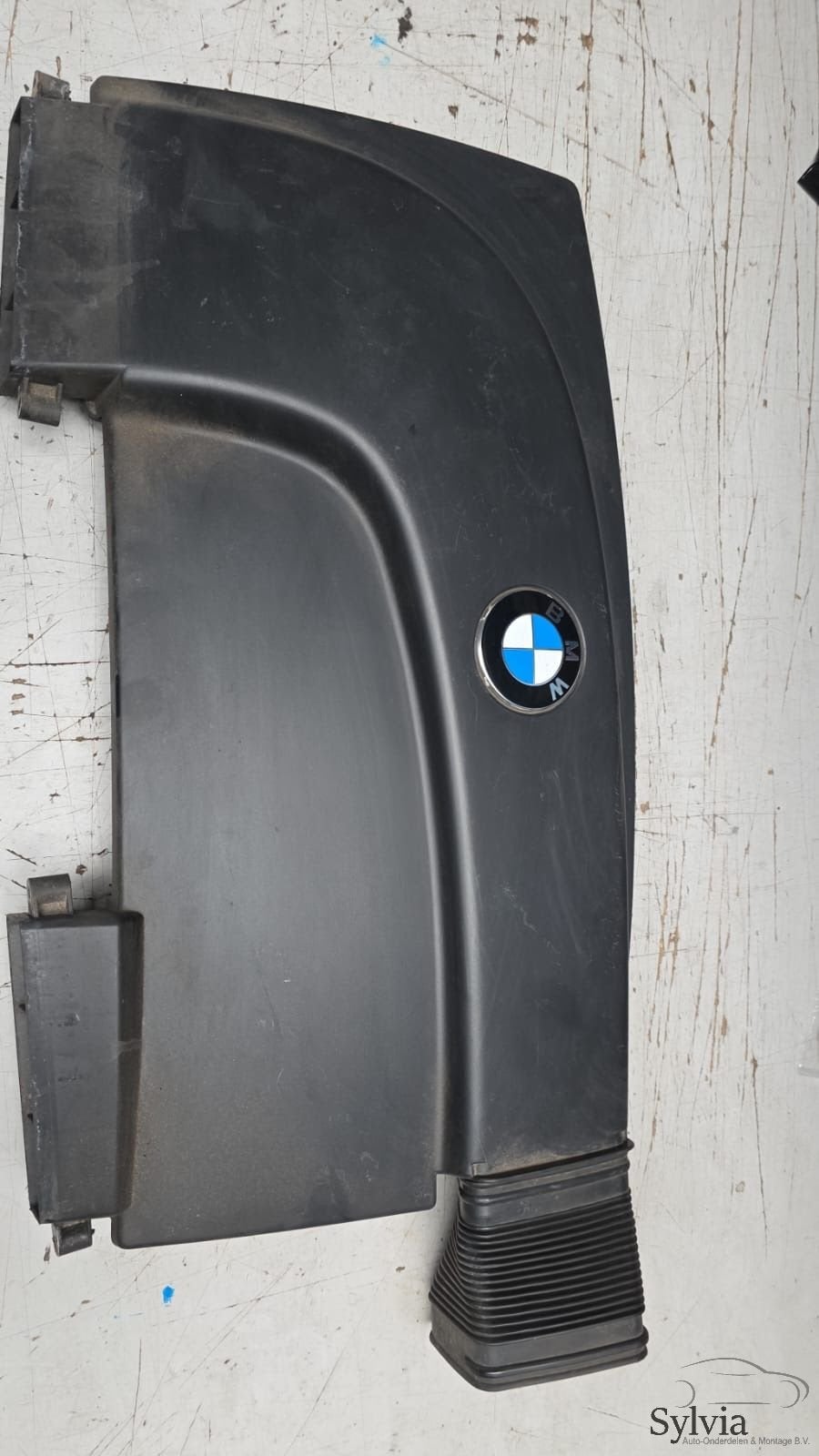 Luchtinlaat N43 BMW 1 serie E81 E82 E88 E87 LCI 13717561929, -, Utilisé, -, -