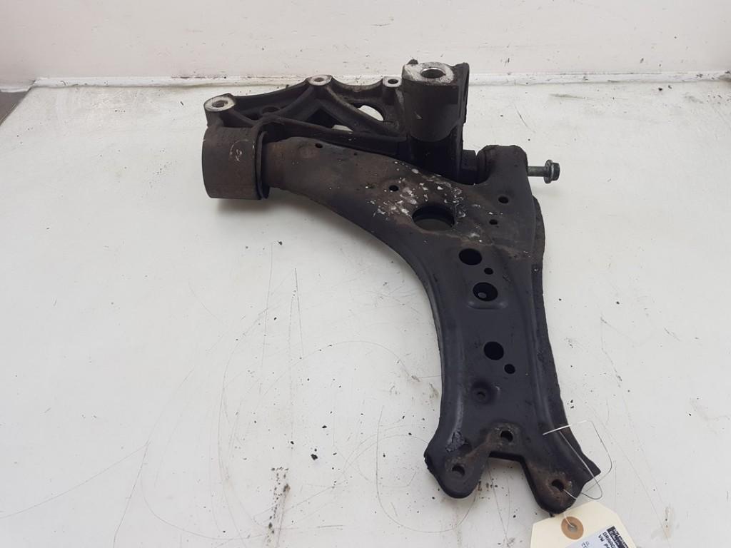 BRAS DE SUSPENSION AVANT DROIT (TRIANGLE) (|6Q0407151L|), Dhr. J. Ham, Volkswagen, Administratie@autoham.nl, Utilisé