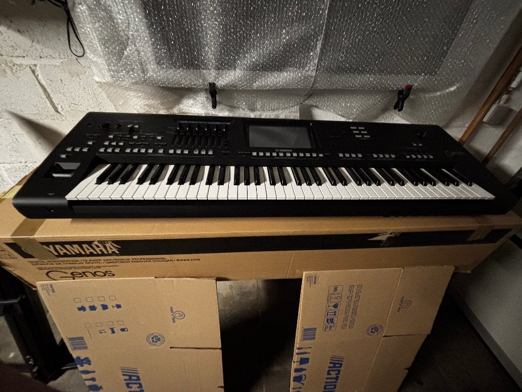Genos 1 (2023)handleiding en verpakking aanwezig!Nieuwstaat!, Muziek en Instrumenten, Ophalen, Yamaha, Zo goed als nieuw, Aanslaggevoelig