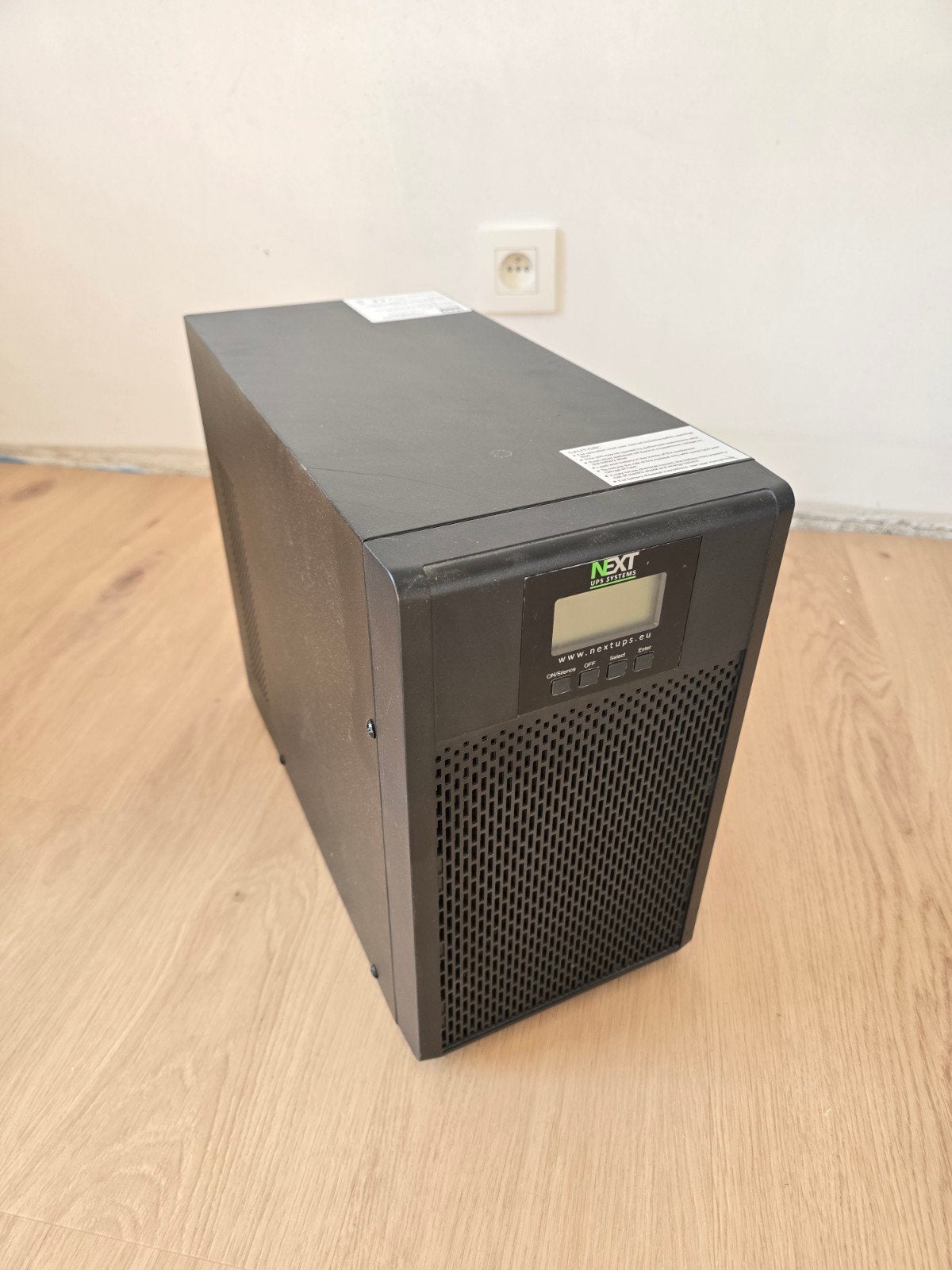 Next UPS system - Logix II 2000 tower netpack 1,8kW, Computers en Software, Ophalen of Verzenden