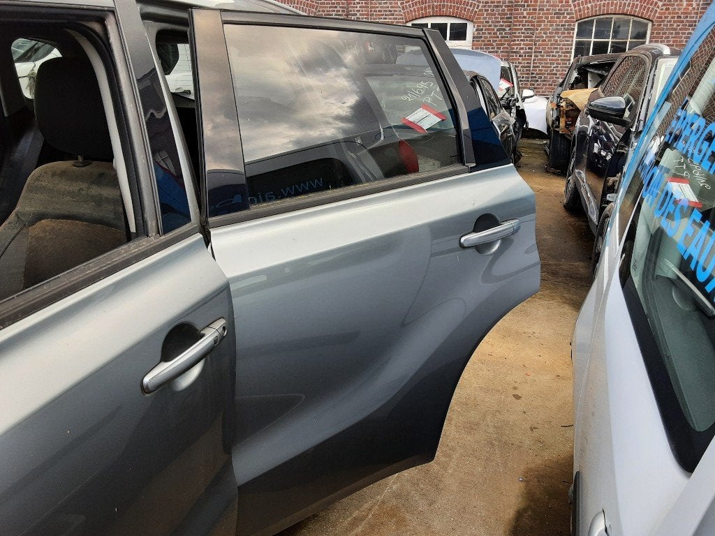 PORTE GAUCHE ARRIÈRE Suzuki Vitara (LY / MY), Autos : Pièces & Accessoires, Suzuki-Allee 7
64625  Bensheim, DE, Arrière, Suzuki Deutschland GmbH