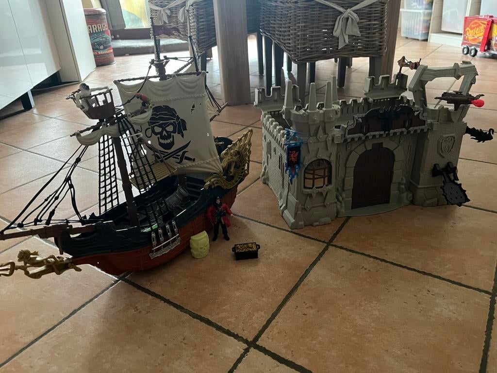 Piratenboot met kasteel, Enlèvement, Comme neuf