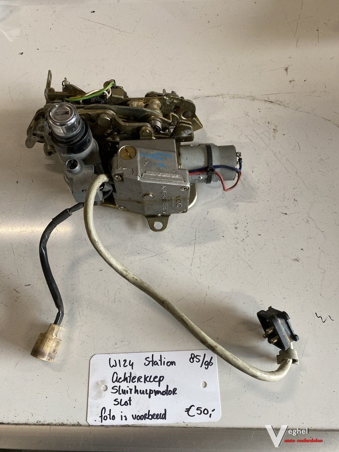 Mercedes W124 station 1985 t/m 1996 achterklepslot sluithulp, -, Utilisé, -, -