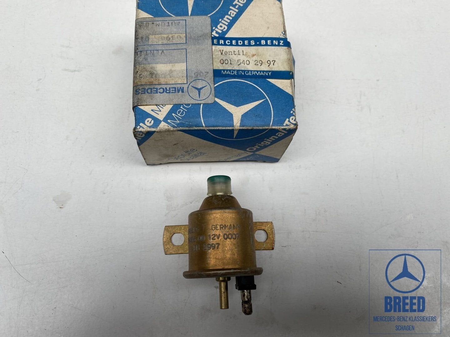 NOS magneetventiel voor Mercedes-Benz W114 W115 W123, Auto-onderdelen, -, -, Nieuw, Ophalen of Verzenden