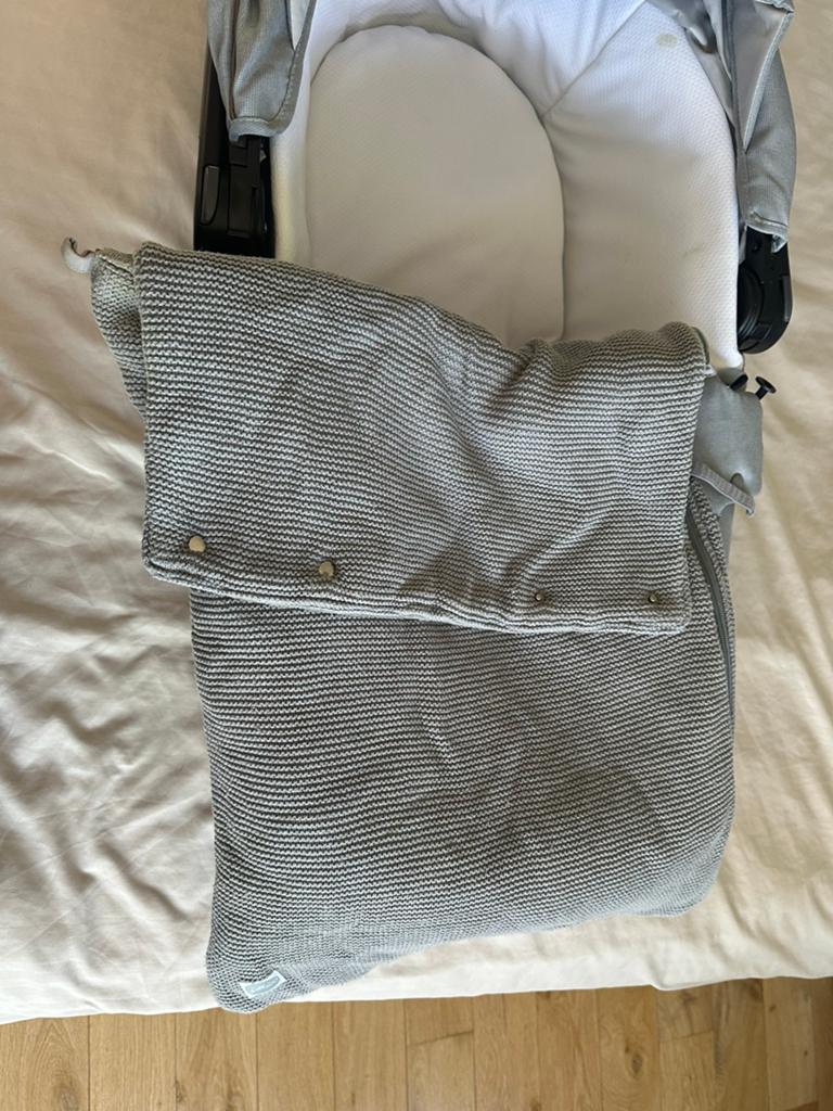 Poussette + accessoires (commune d’Evere), Enlèvement, Utilisé