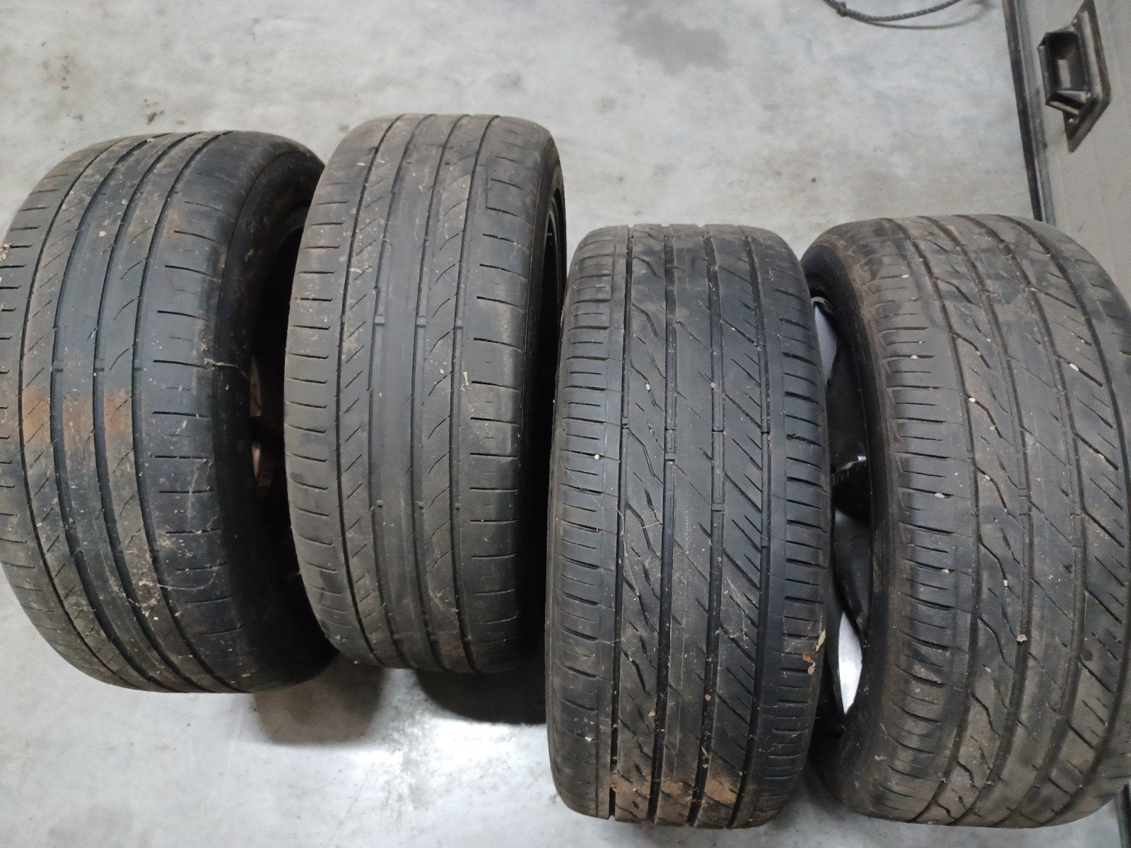 continental, 245 mm, Véhicule utilitaire, Pneu(s), Utilisé
