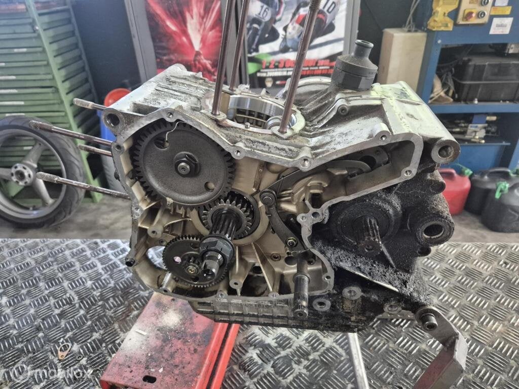 Motorblok blok versnellingsbak onderblok Monster SSie 900, Gebruikt, Factorystore.service@ducati.com, Ophalen of Verzenden, Via Antonio Cavalieri Ducati, 74/5, 74/6, 40132 Bologna BO
