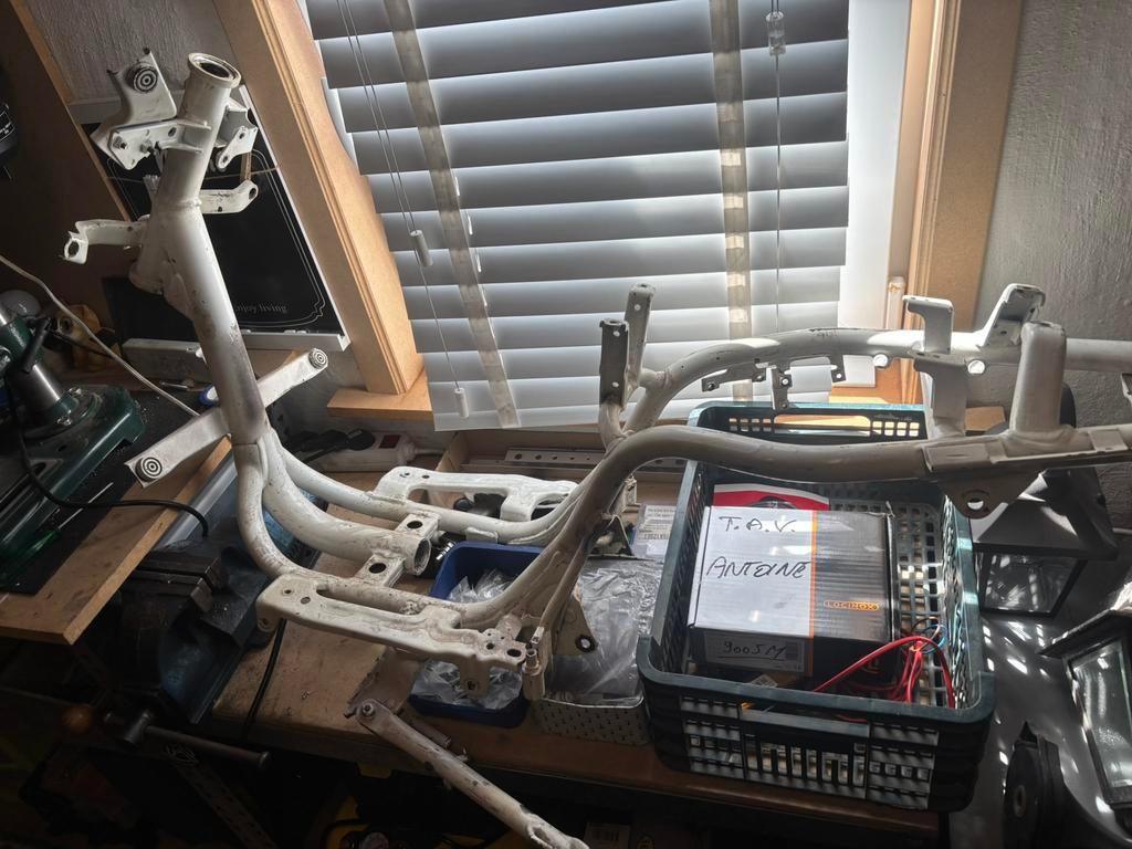 Mbk booster kader met subframe zonder paps, Enlèvement ou Envoi, Cadre