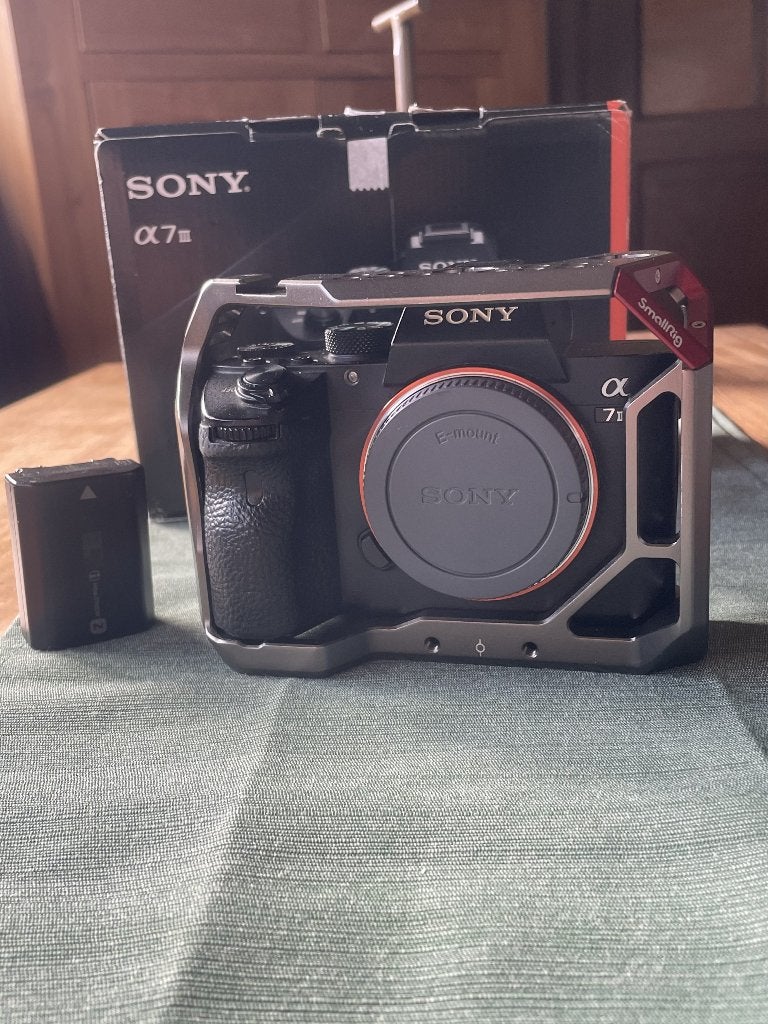 Sony A7 III body + SmallRig Cage, Stabilisation d'image, Enlèvement ou Envoi, Utilisé, Appareil photo hybride