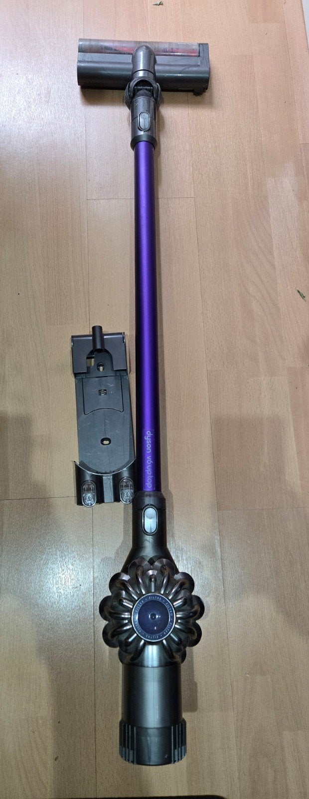 Aspirateur-balai Dyson DC62, Electroménager, Pièces & Accessoires