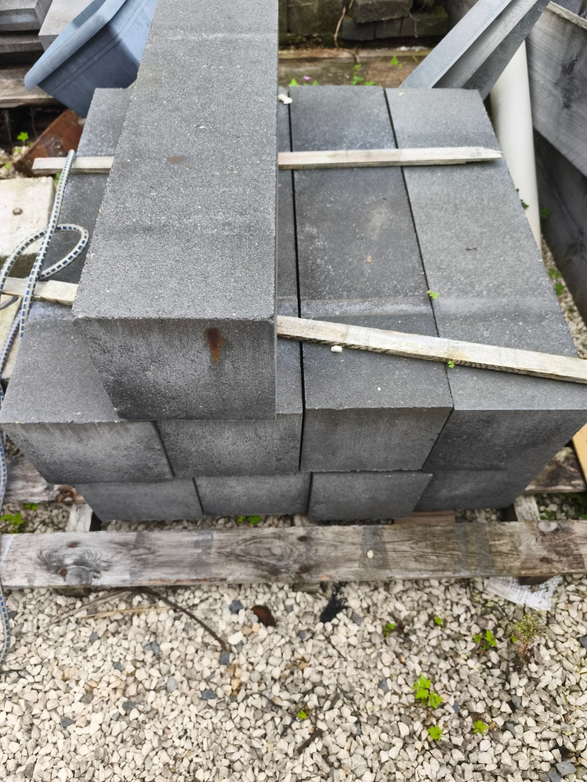 zwarte beton blokkenL 60 B 15  H16, Ophalen, Beton