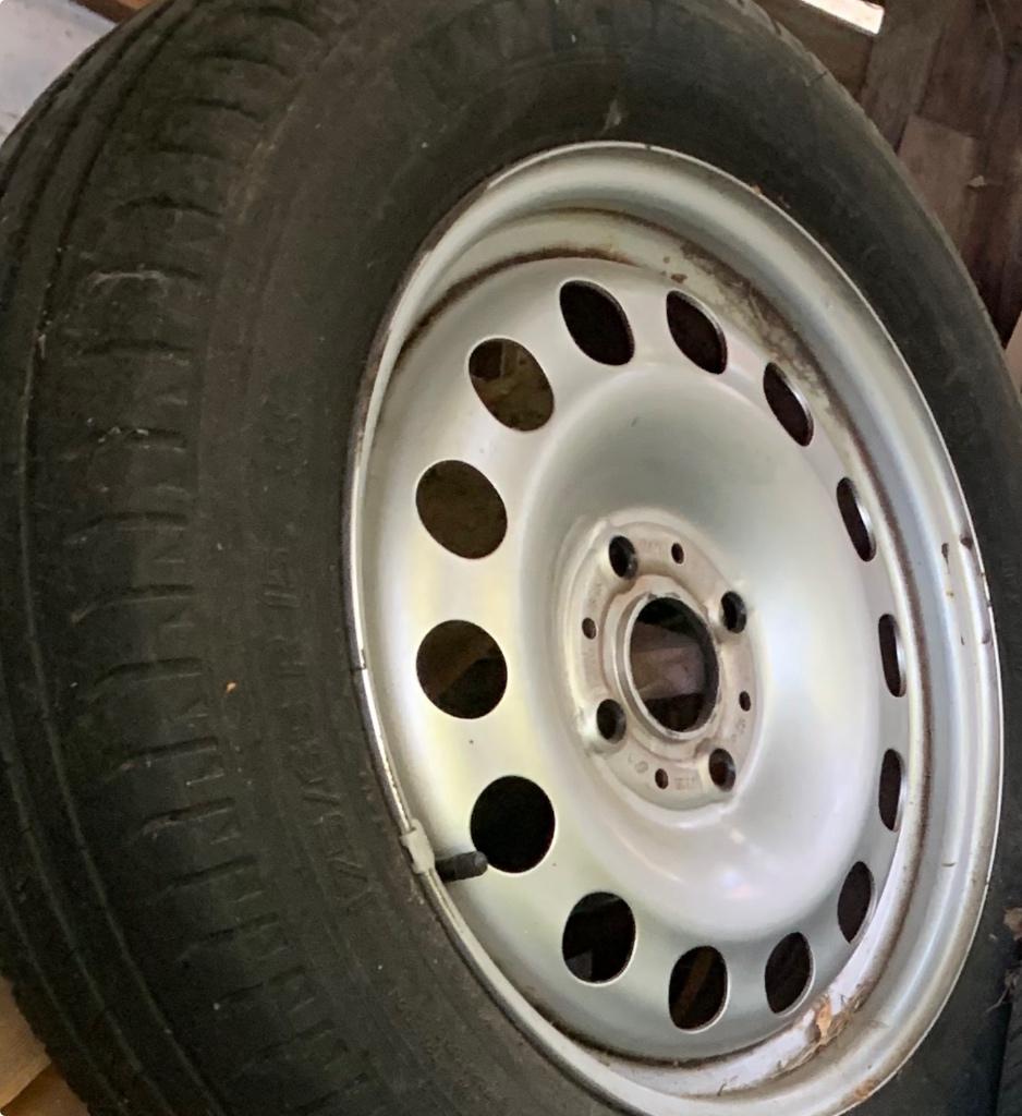 4 Banden op velgen voor mini one d 2011, Auto-onderdelen, Ophalen, Gebruikt, 15 inch, 175 mm