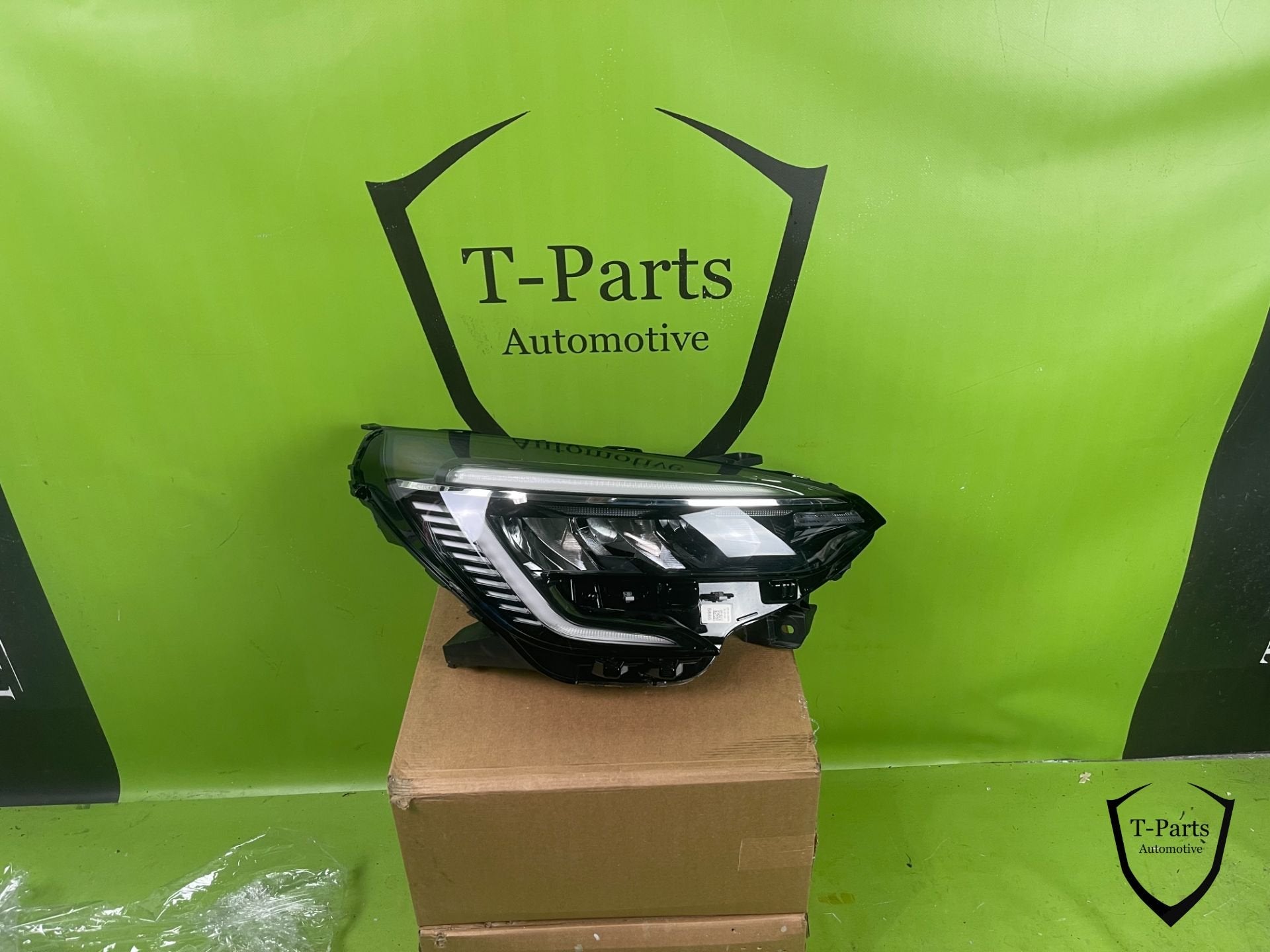 phare droit renault clio 5 NEUF 260104922R, Neuf, Info@fabrikant.eu, Fabrikant BV, Renault