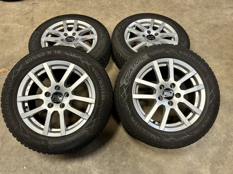 16 inch MSW velgen + winterbanden Audi A4 / A6 / Q2, Auto-onderdelen, Gebruikt, -, Banden en Velgen, -