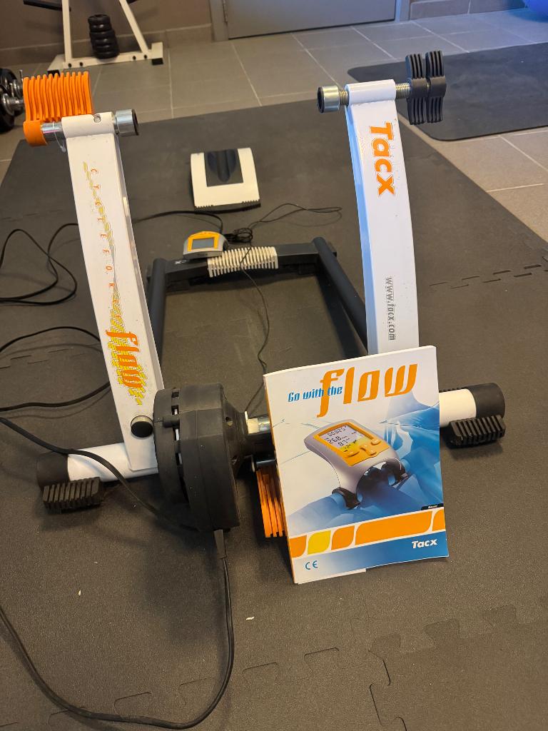 Tacx Flow Ergotrainer, Sport en Fitness, Ophalen, Zo goed als nieuw, Overige typen