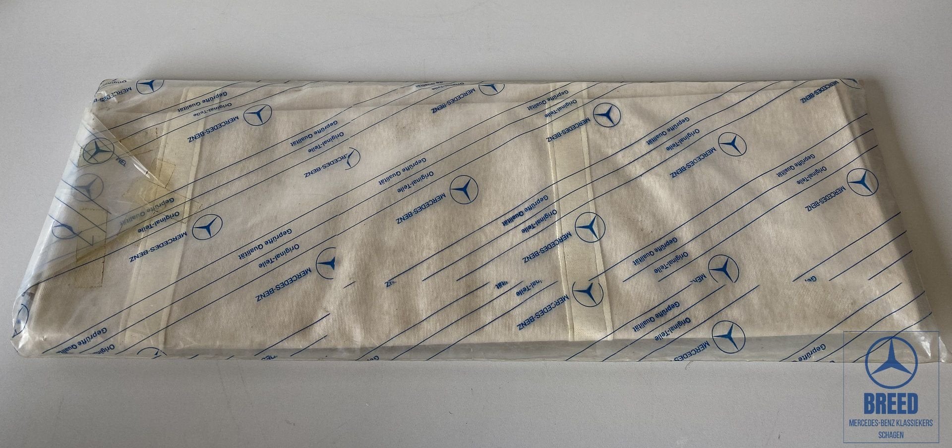 NOS hemelbekleding voor Mercedes-Benz W123 sedan, Autos : Pièces & Accessoires, Neuf, -, -, Enlèvement ou Envoi