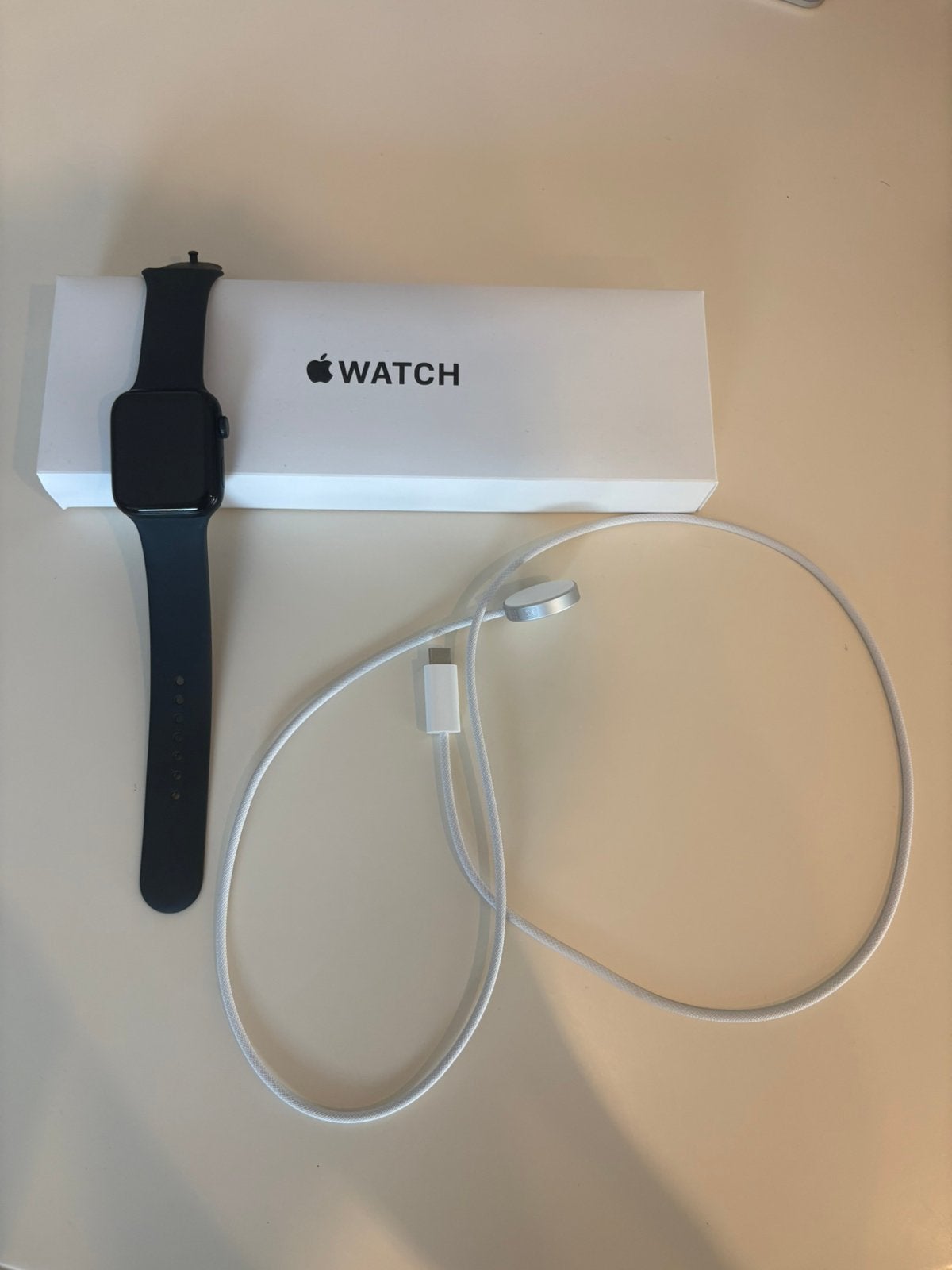 Apple Watch SE 3 GPS, Étanche, IOS, Comme neuf, Enlèvement