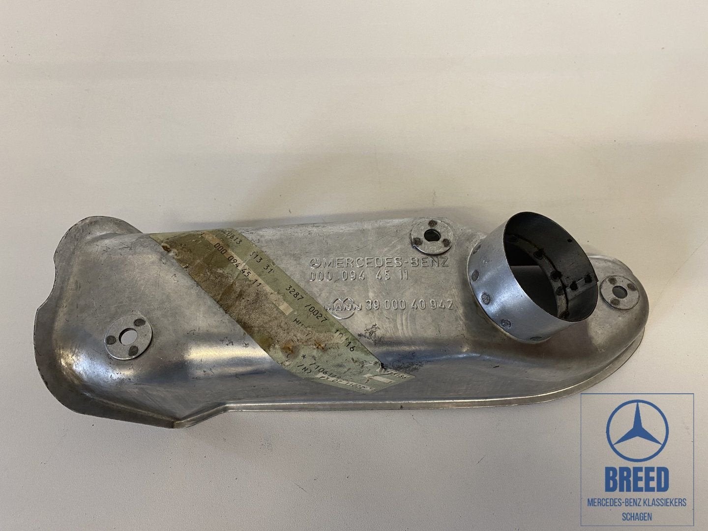 NOS deksel luchtaanzuiging spruitstuk Mercedes-Benz W123 200, Auto-onderdelen, Uitlaatsystemen, -, Nieuw, Ophalen of Verzenden