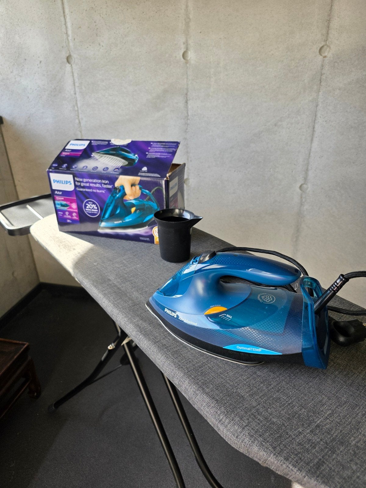 Brabantia & Philips Strijkset / ironing set, Elektronische apparatuur, Ophalen, Zo goed als nieuw, Strijkijzer met snoer