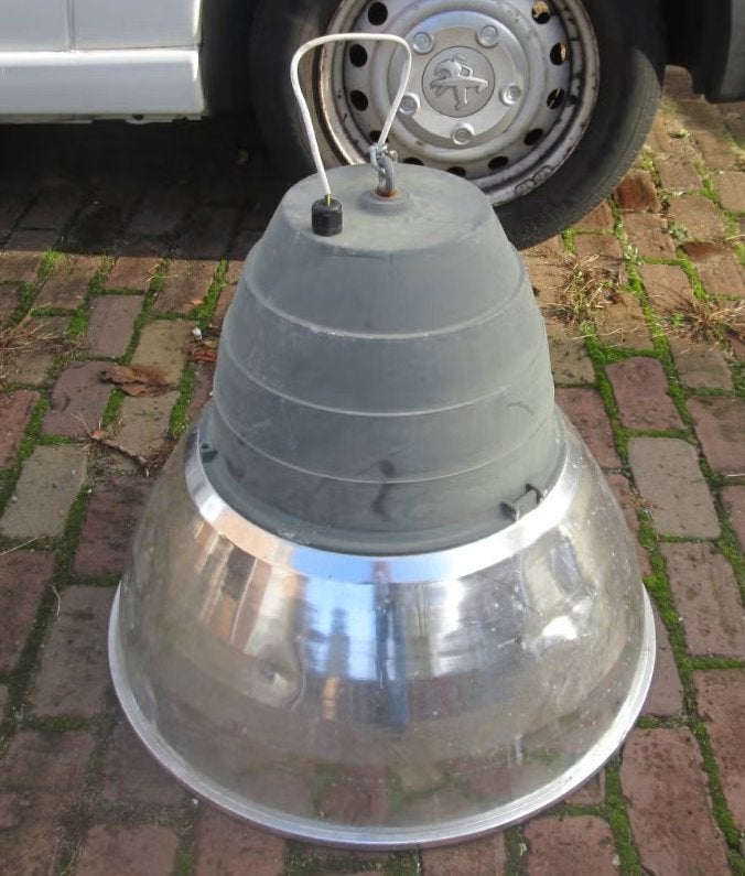 Lampe suspendue industrielle en métal et verre, 60D et 54H, Maison & Meubles, Enlèvement ou Envoi, Comme neuf, Verre