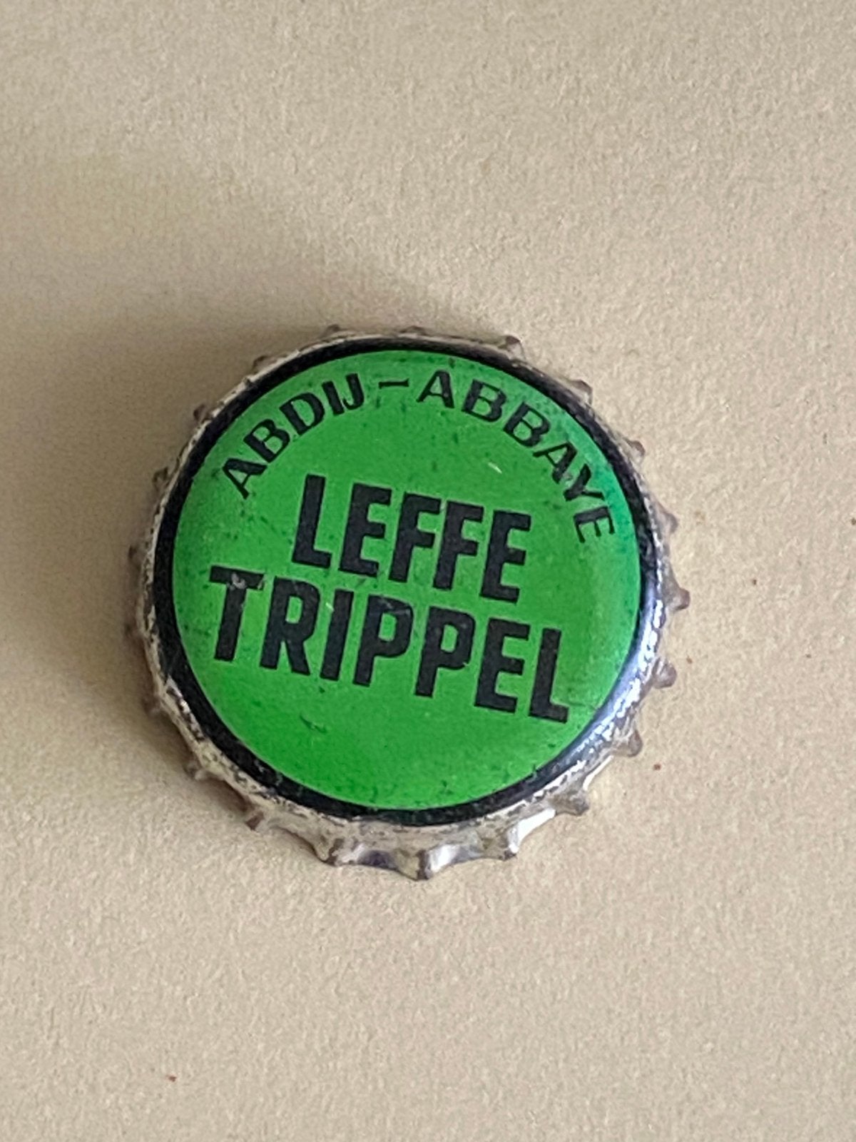Oude capsule kroonkurk brouwerij abdij LEFFE, Collections, Marques de bière, Enlèvement ou Envoi, Utilisé, Leffe