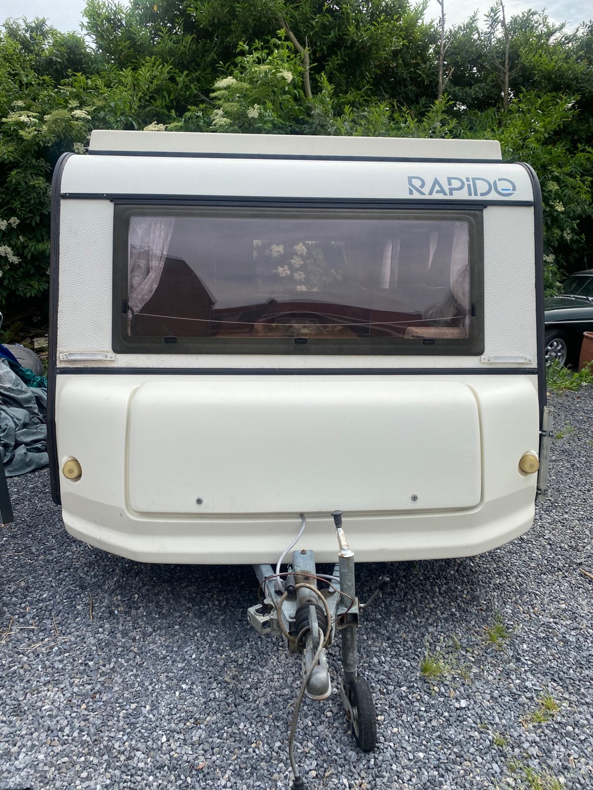 Caravane Rapido 750 kg, Jusqu'à 4, Jusqu'à 4 m, Lit transversal, 500 - 750 kg