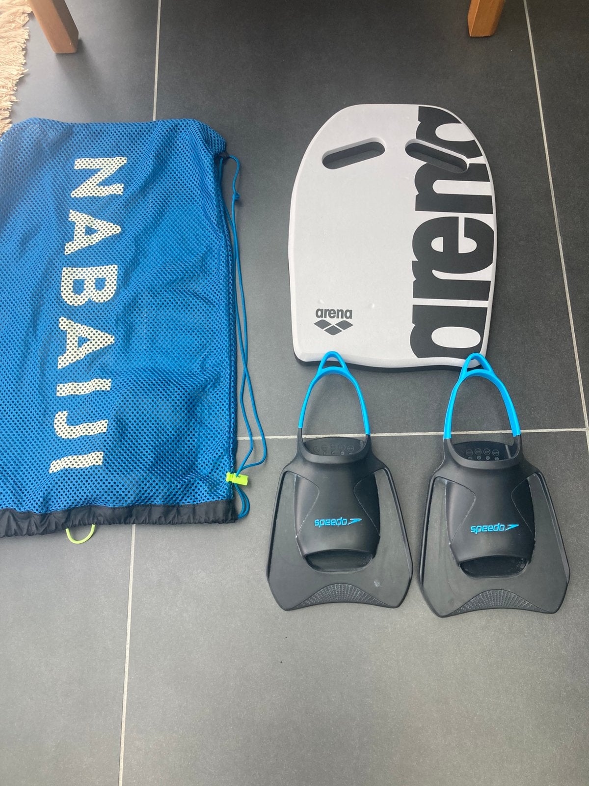 Zwemplank Arena + korte zwemvliezen Speedo large 42-45, Watersport en Boten, Ophalen of Verzenden, Zo goed als nieuw