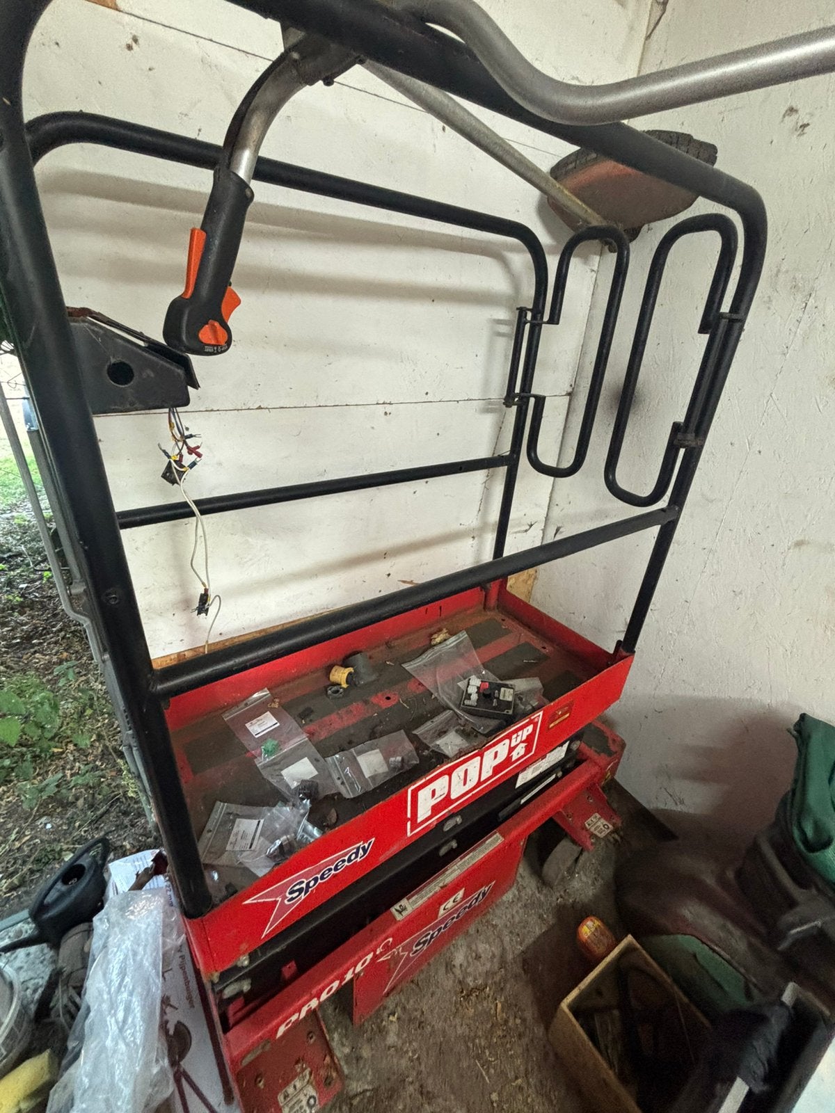 Schaarlift opmaak €350, Ophalen, Gebruikt