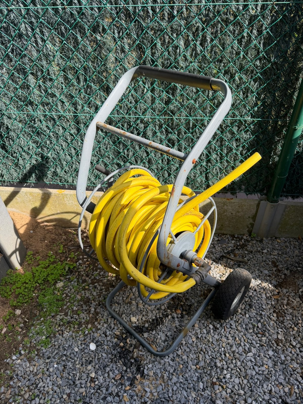 Slanghaspel met ongeveer 40 meter slang, Jardin & Terrasse, Tuyaux d'arrosage, Enlèvement, Utilisé