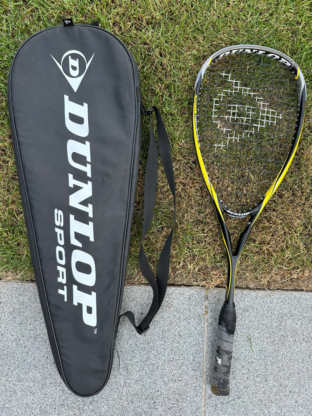 Dunlop Squash racket, Sports & Fitness, Squash, Enlèvement, Utilisé, Raquette, Avec housse