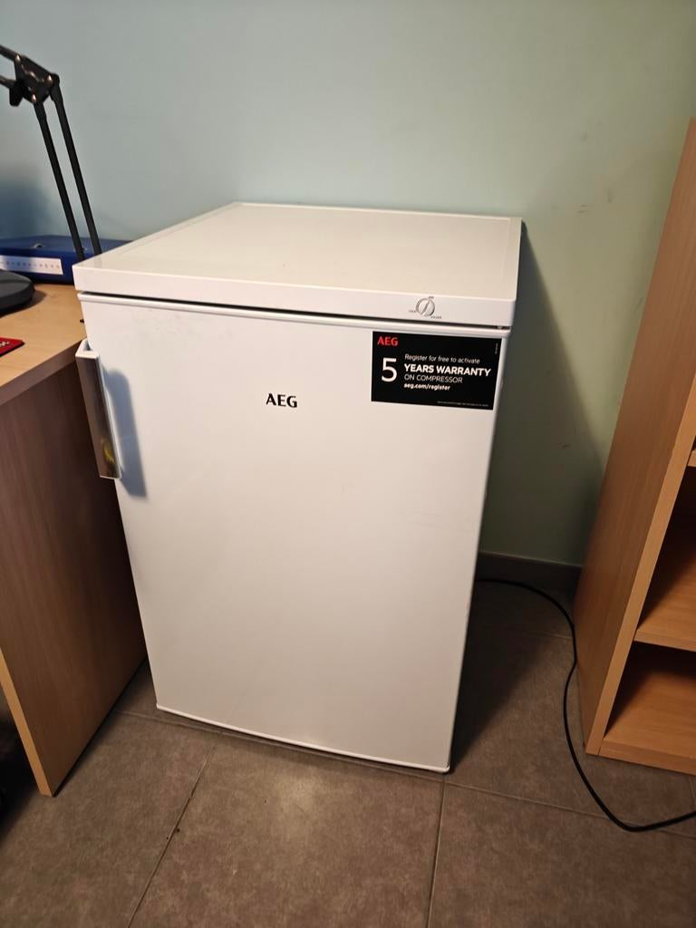 Diepvries tafelmodel van AEG ongeveer 4 jaar oud., Elektronische apparatuur, Ophalen, Zo goed als nieuw