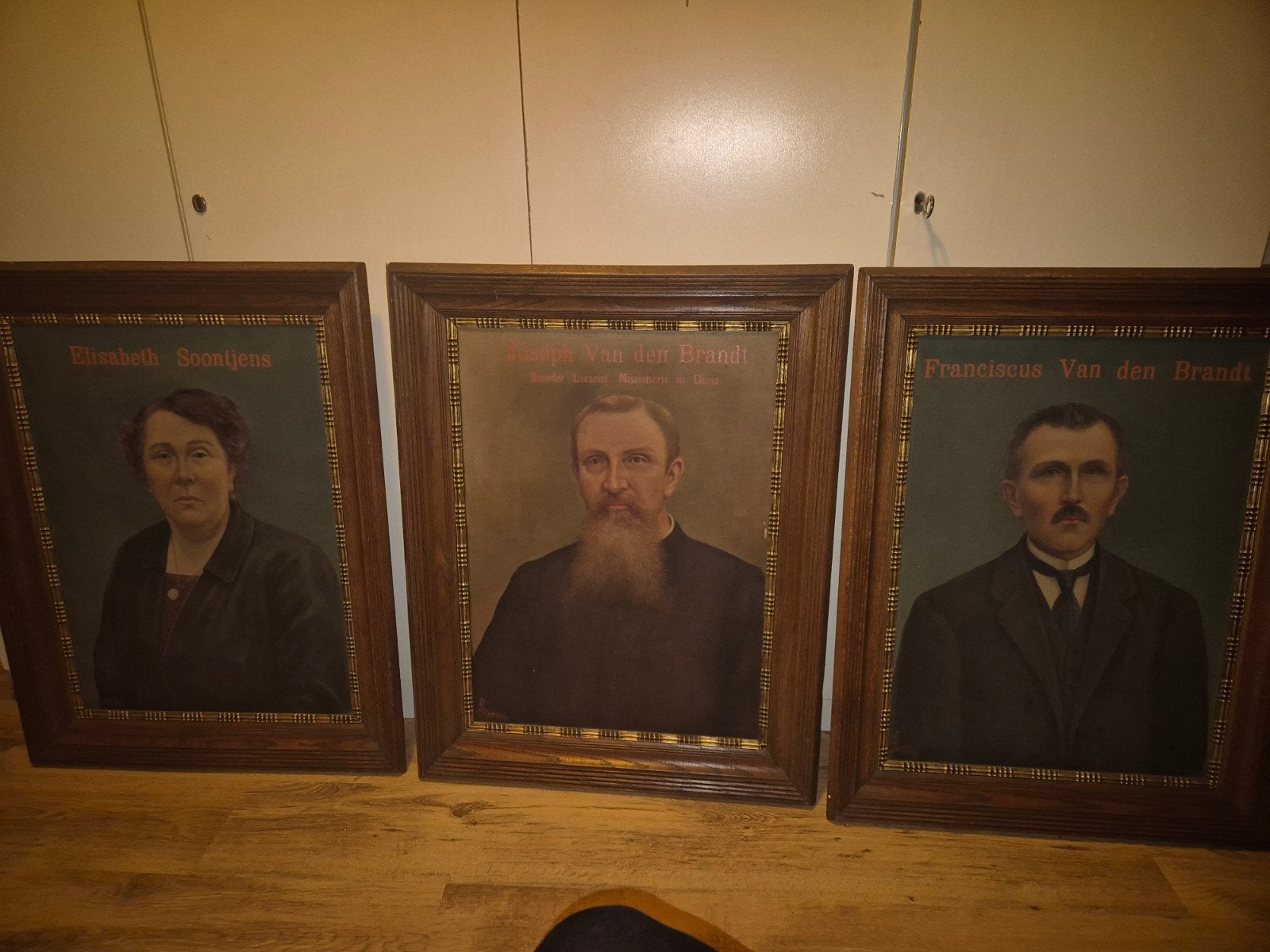 3 oude ingelijste Portretschilderijen, Ophalen, Portret of Personen