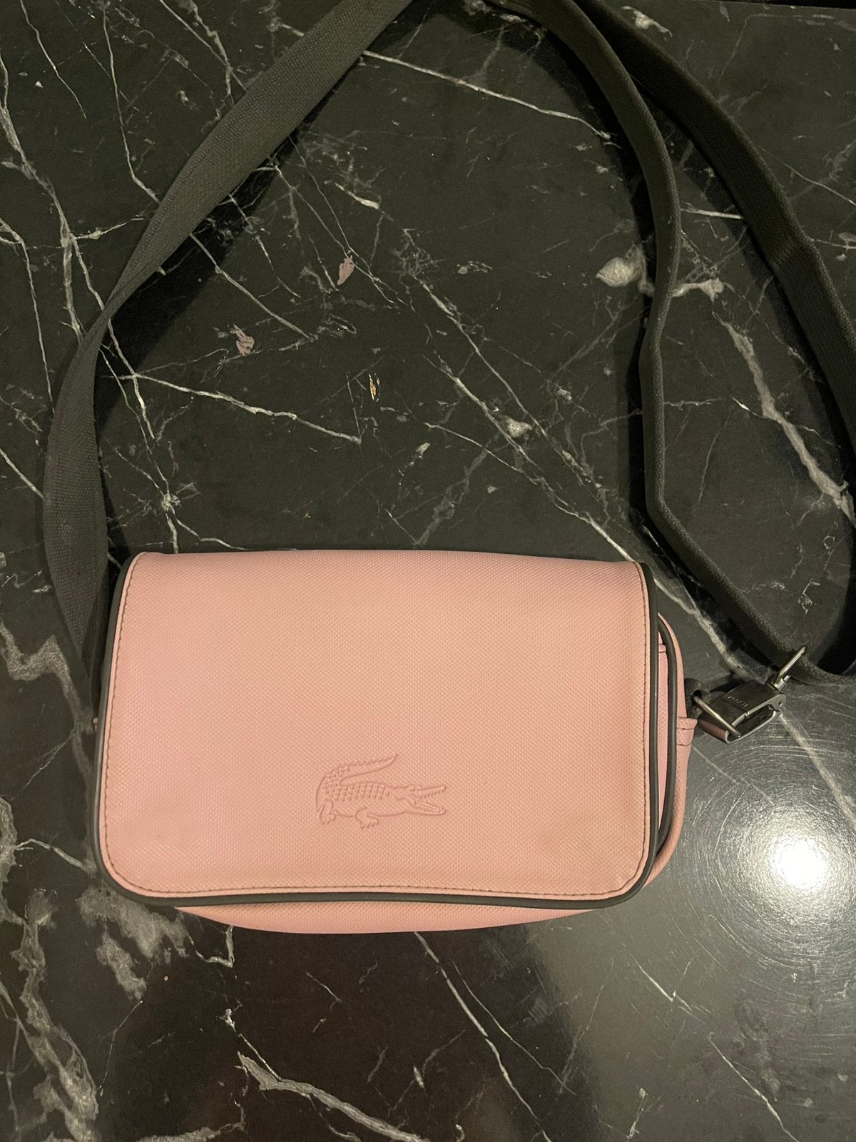 Sacoche lacoste authentique, Handtassen en Accessoires, Ophalen, Zo goed als nieuw