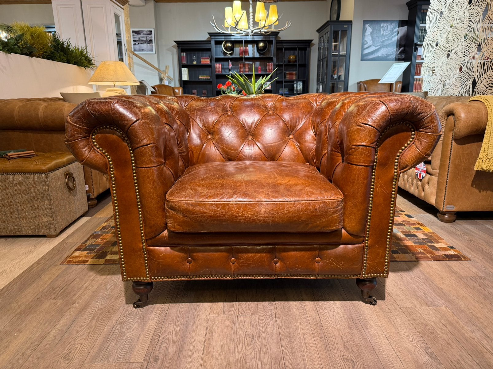 STOERE INDUSTRIËLE VINTAGE COGNAC CHESTERFIELD CLUB FAUTEUIL, Enlèvement ou Envoi