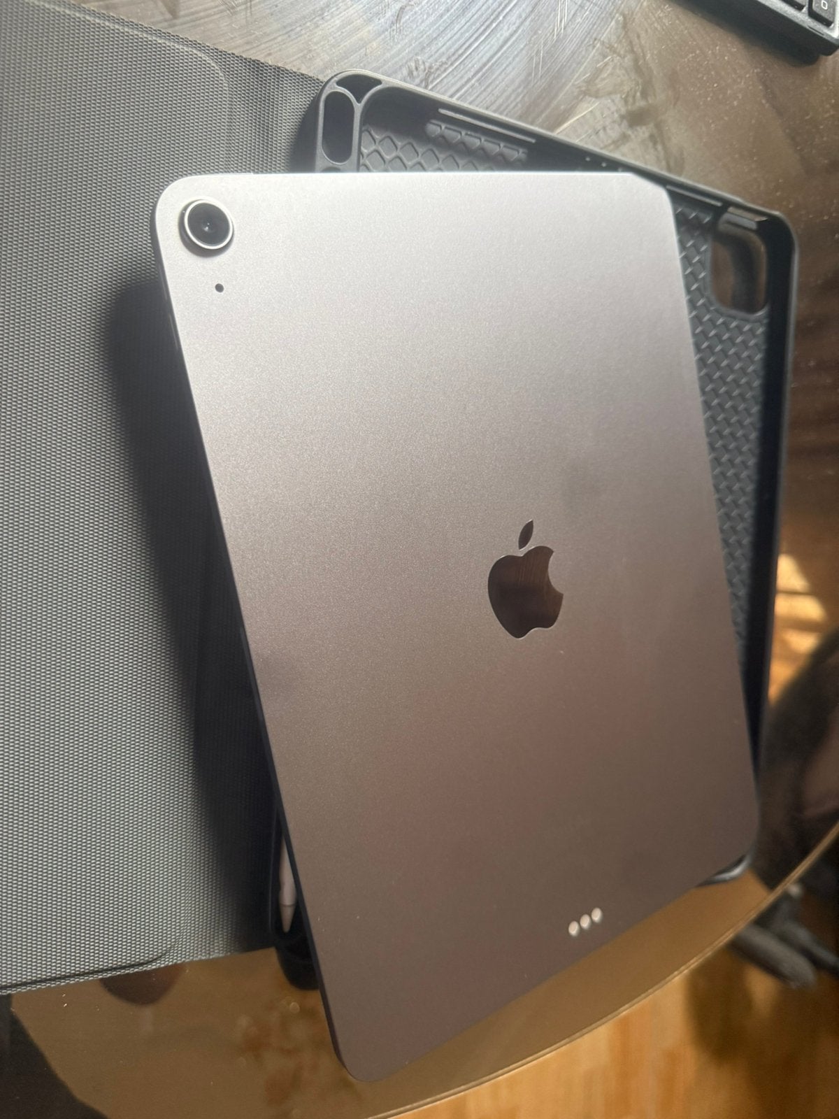 iPad Air M2 128 Go + accessoires, Neuf, Gris, Apple iPad Air, 13 pouces ou plus