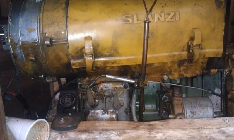 gezocht motorblok slanzi tractor, Ophalen