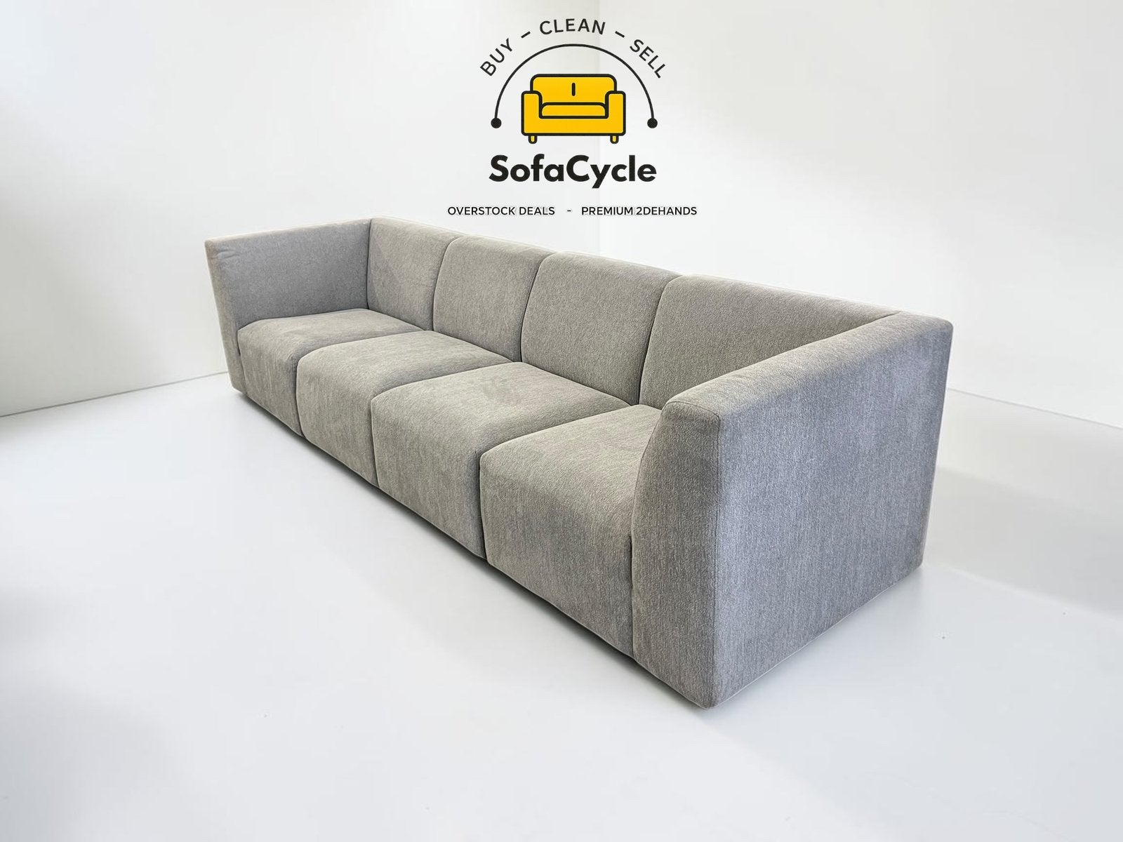 Siège 4 places gris en tissu — Overstock/Sofacycle, Enlèvement ou Envoi, Comme neuf, SofaCycle, Tissus