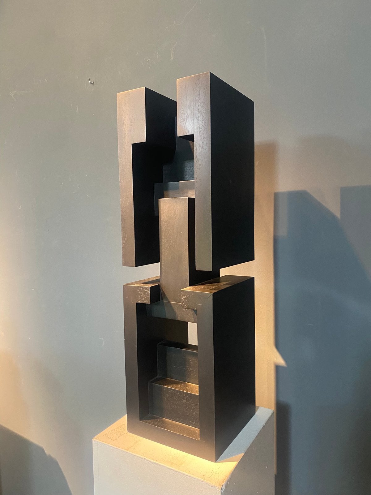 False Idol 3 - Levi Hawken, Enlèvement ou Envoi