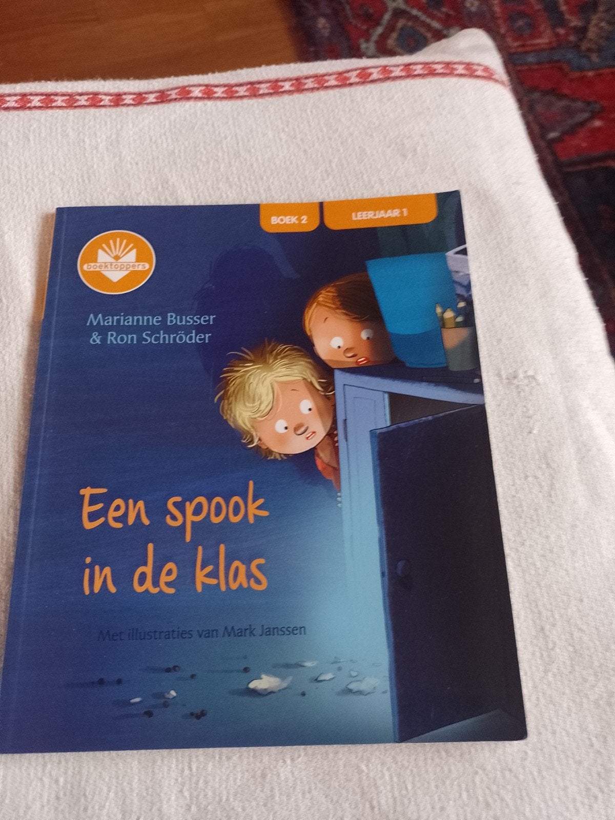 Een spook in de klas, Ophalen of Verzenden, Zo goed als nieuw