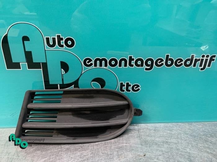 Pare-chocs grille d'un Suzuki Swift (Swift 05-), -, 3 mois de garantie, Utilisé, -
