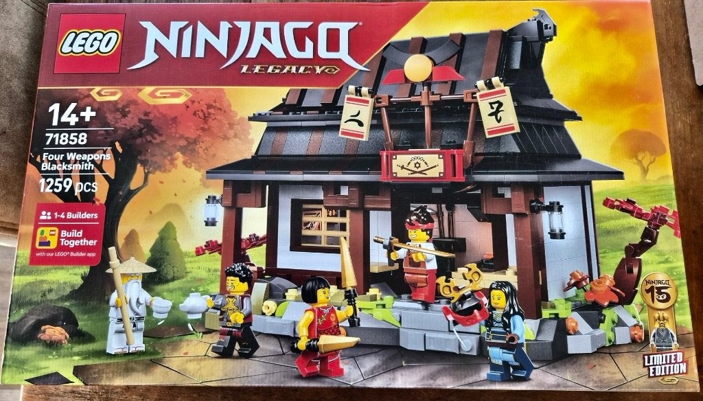 Lego Ninjago 71858 Four Weapons Blacksmith 15th Ann., Lego, Nieuw, Ophalen of Verzenden, Ongeopend/sealed